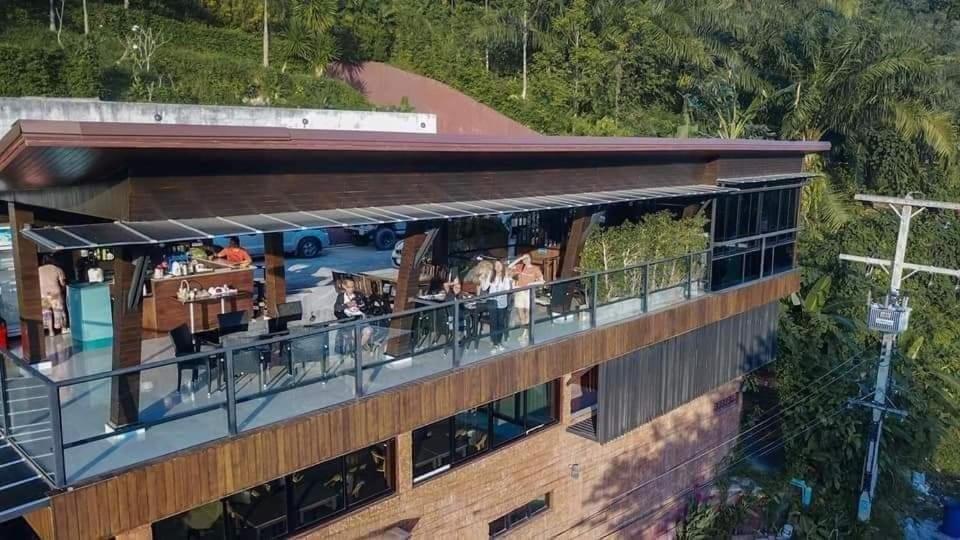 蓝山攀牙府度假村 外观 照片