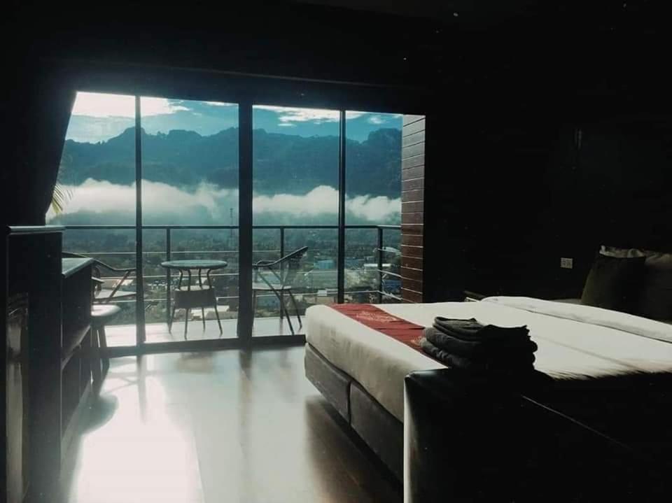 蓝山攀牙府度假村 外观 照片